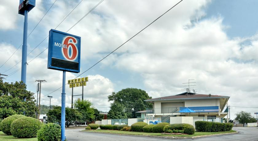 Motel 6 Conway