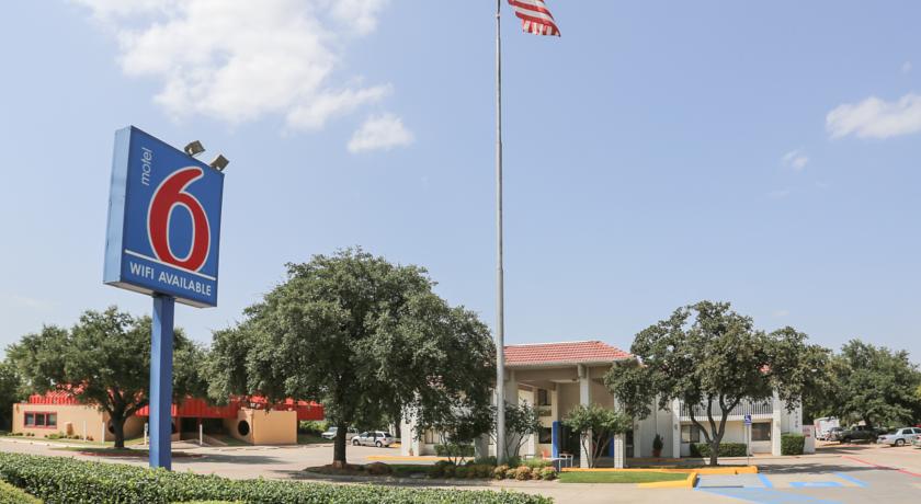 Motel 6 Dallas - Addison
