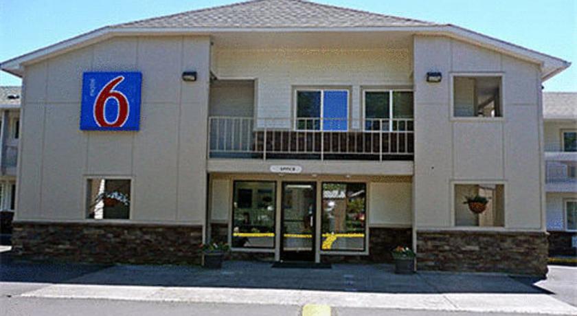 Motel 6 McMinnville