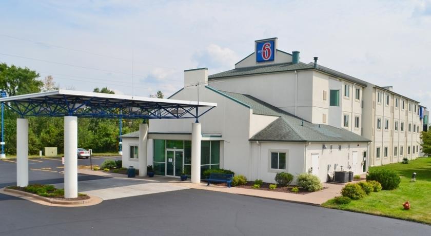 Motel 6 Menomonie