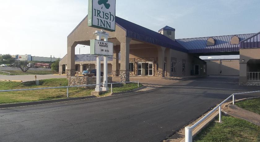 Motel 6 Shamrock ex Irish Inn