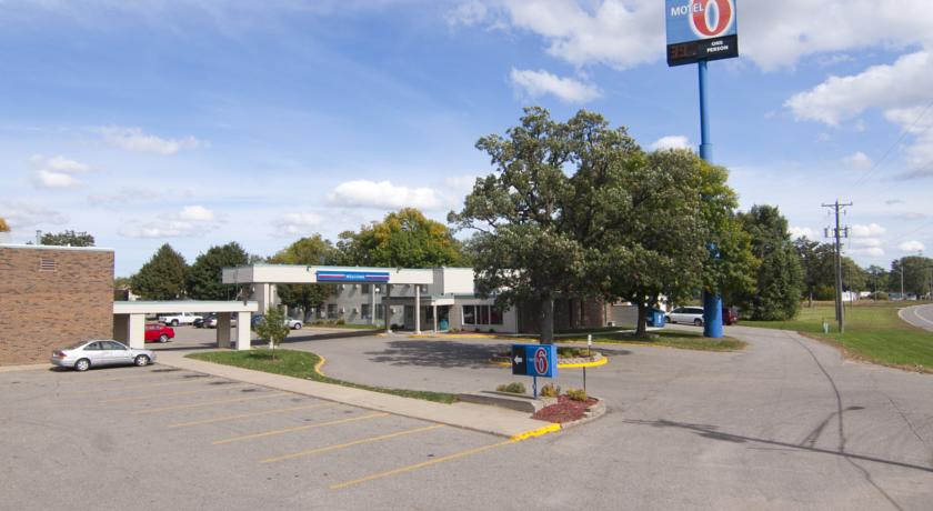Motel 6 St Cloud - I-94 Waite Park