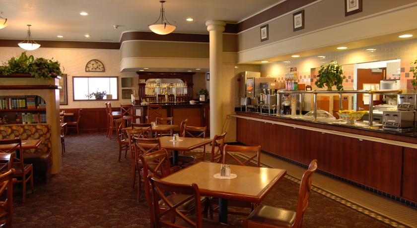 Oxford Suites Hermiston