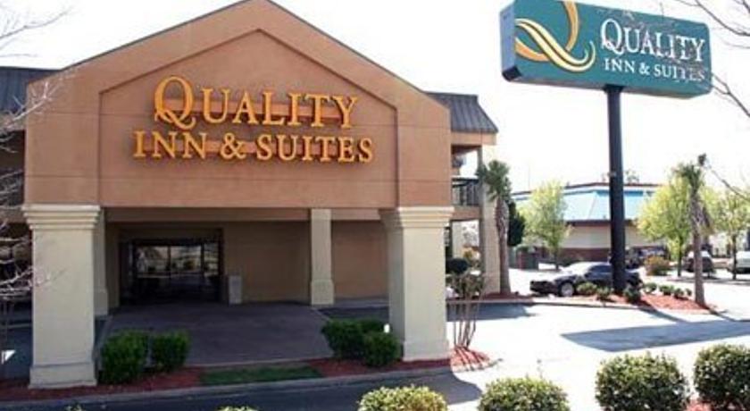 Quality Inn & Suites Austell