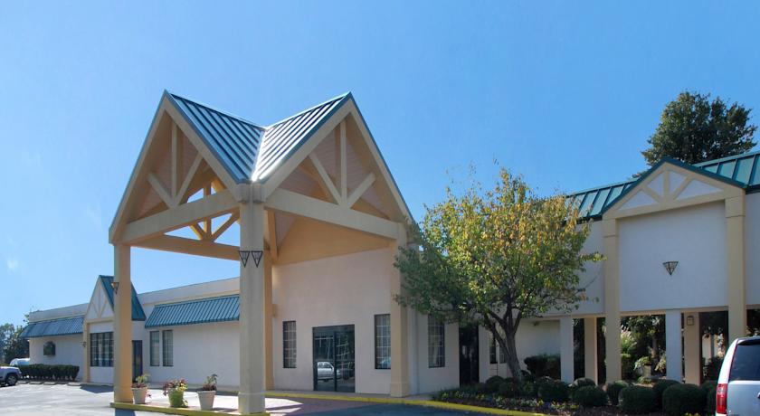 Quality Inn & Suites Hanes Mall