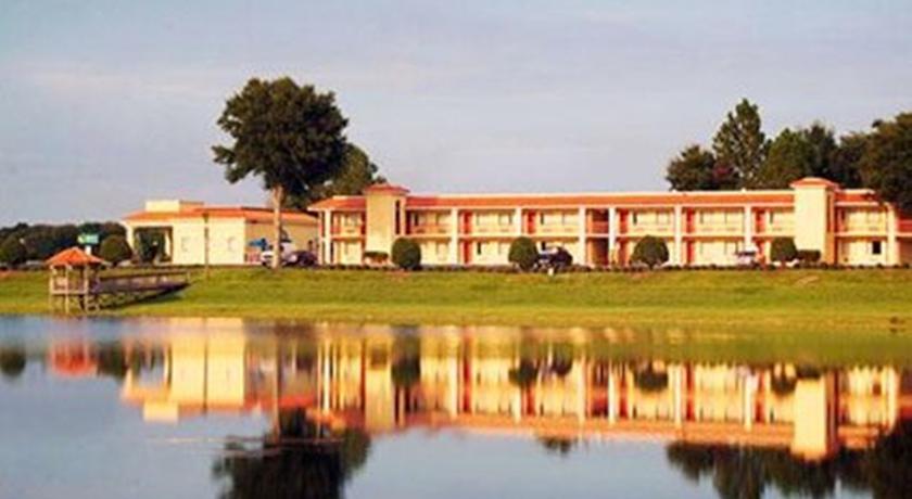 Quality Inn & Suites Mount Dora