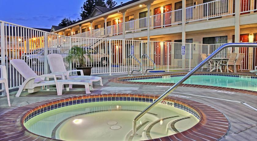 Quality Inn & Suites Woodland