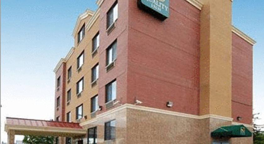 Quality Inn Floral Park