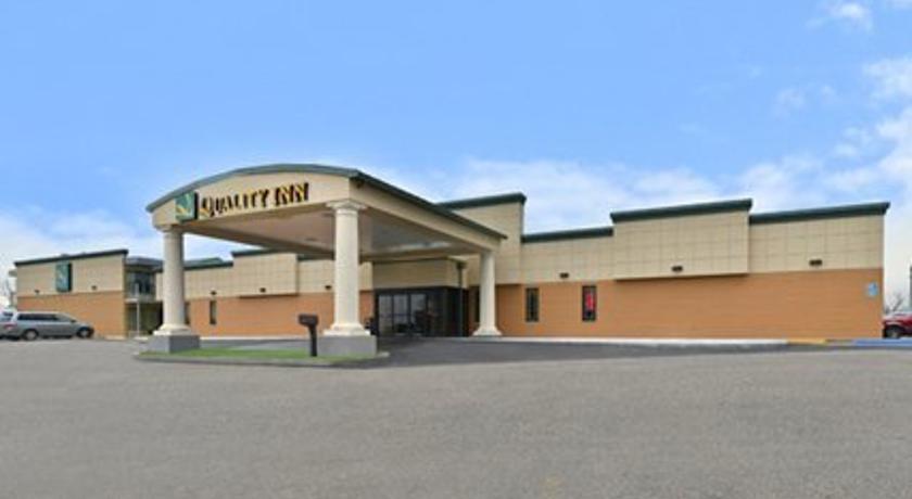 Quality Inn Huntingburg