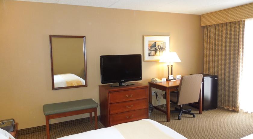 Radisson Cleveland Airport