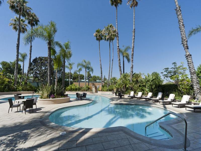 Radisson Newport Beach