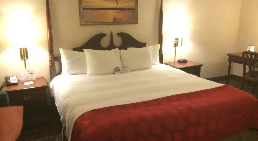 Ramada Clarks Summit