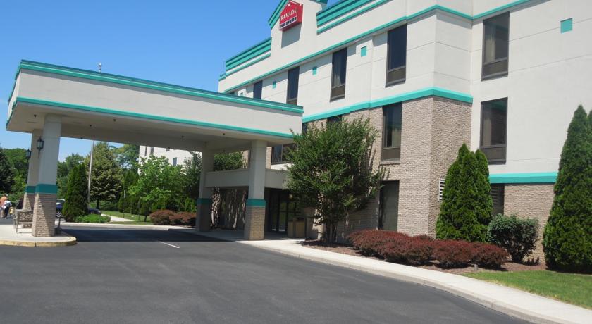 Ramada Limited Mechanicsburg