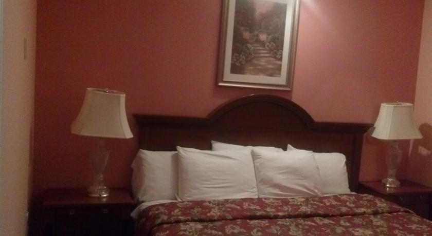 Red Carpet Inn & Suites New Milford