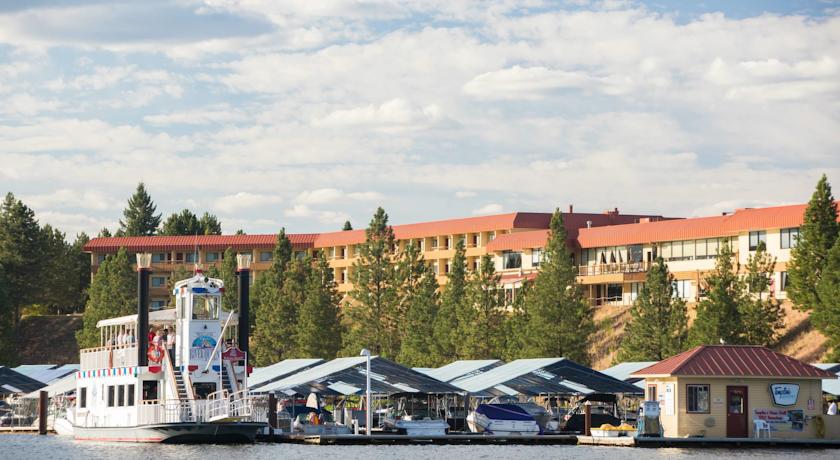 Red Lion Templins on the River