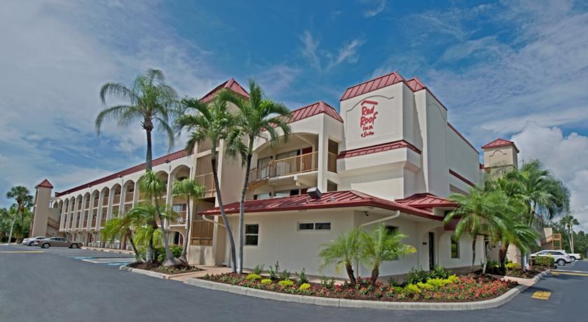 Red Roof Inn & Suites Naples