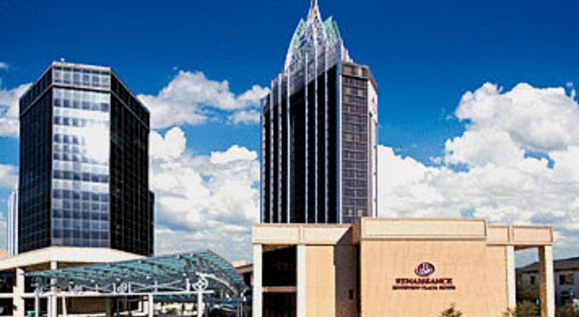 Renaissance Riverview Plaza