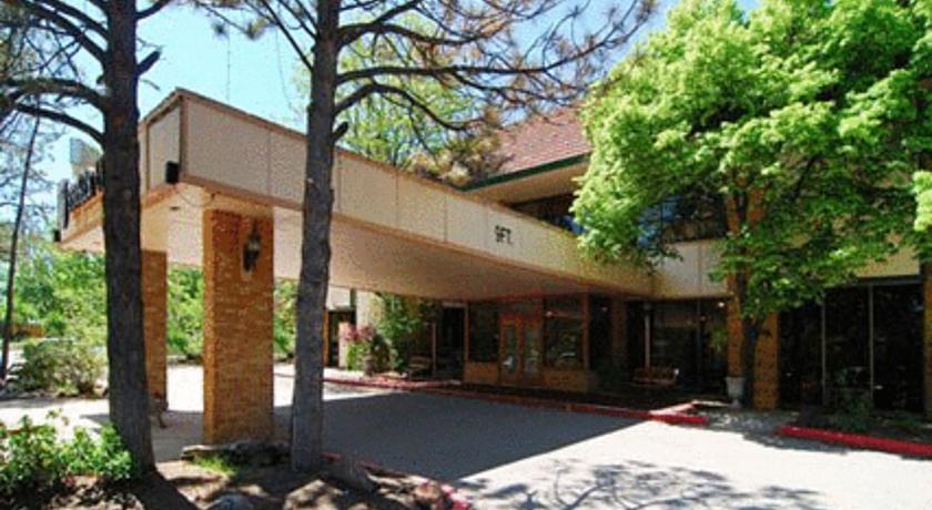 Rodeway Inn & Suites Boulder