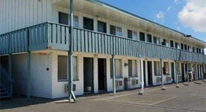 Royal Crest Inn Medford