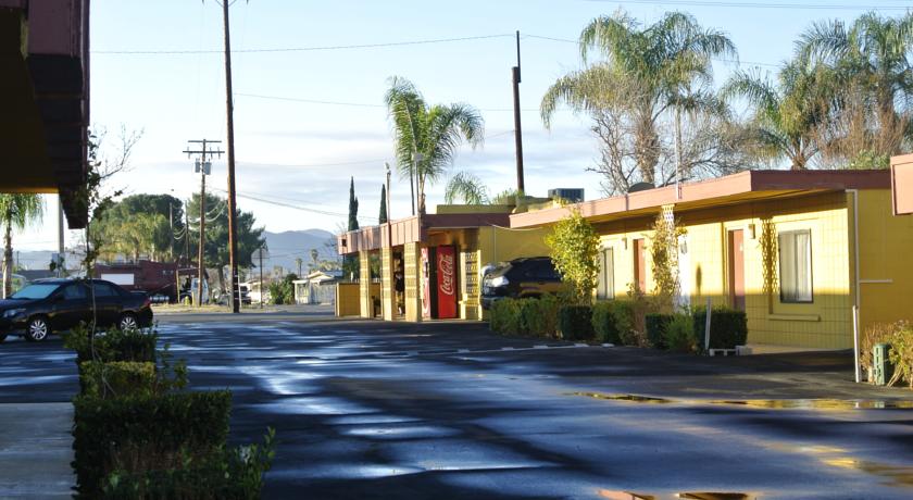 Royal Inn & Suites Hemet