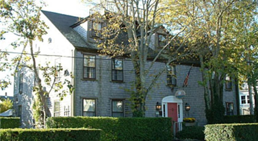 Seven Sea Street Inn