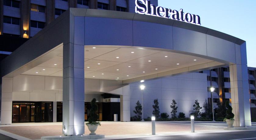 Sheraton Greensboro at Four Seasons