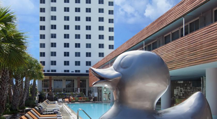 SLS Hotel South Beach