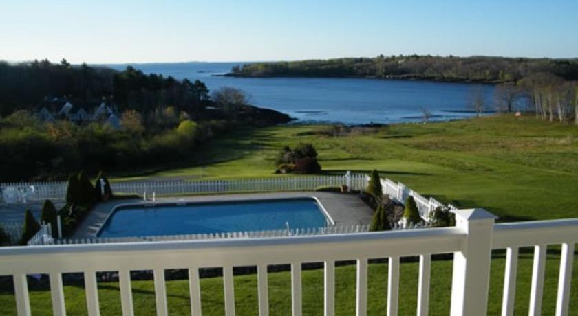 Strawberry Hill Seaside Inn