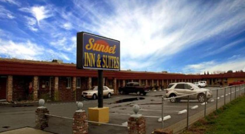 Sunset Inn & Suites West Sacramento