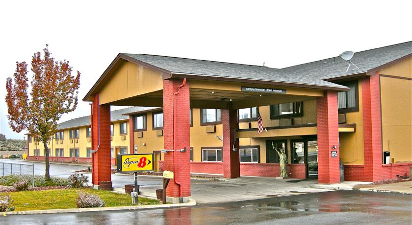 Super 8 Baker City