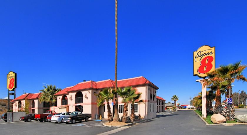 Super 8 Buttonwillow