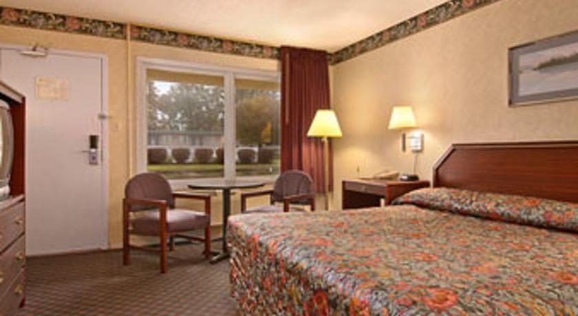 Super 8 Henderson Evansville