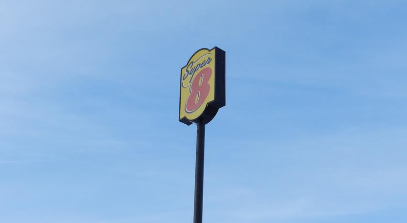 Super 8 Liberty NE Kansas City Area