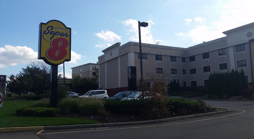 Super 8 Mahwah