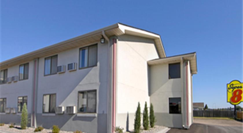 Super 8 Moorhead