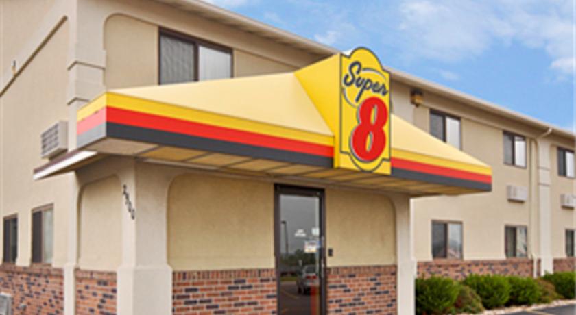 Super 8 Muscatine
