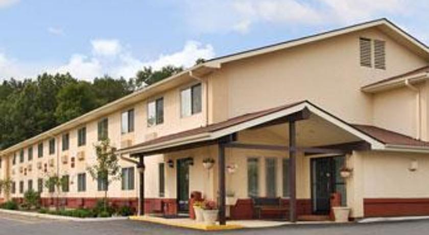 Super 8 Newburgh West Point Stewart Intl Airport