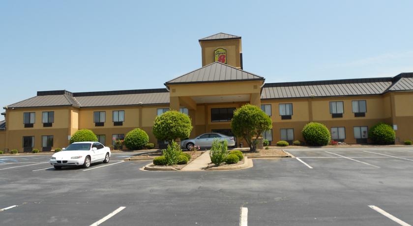 Super 8 Piedmont Greenville Area