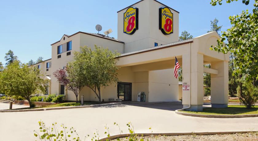 Super 8 Show Low ex Sleep Inn