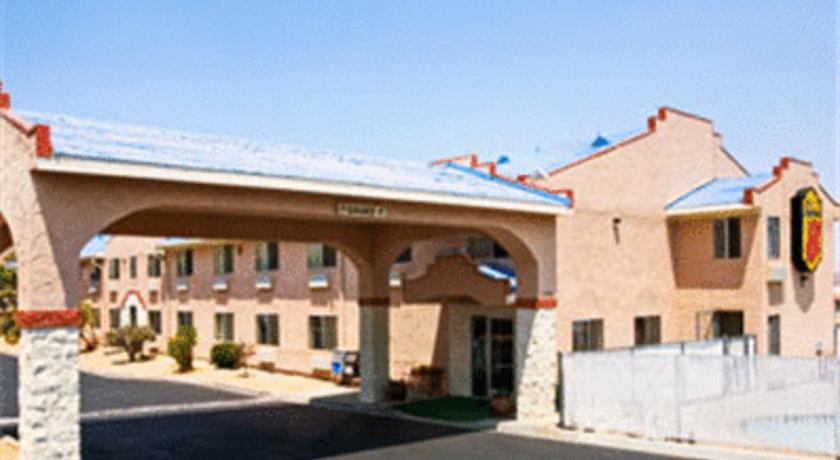 Super 8 Yucca Valley Joshua Tree National Park