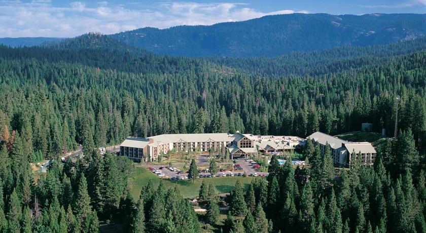 Tenaya Lodge at Yosemite
