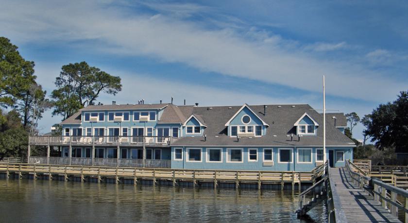 The Inn at Corolla Light