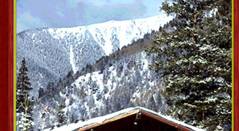 The Kandahar Condominiums