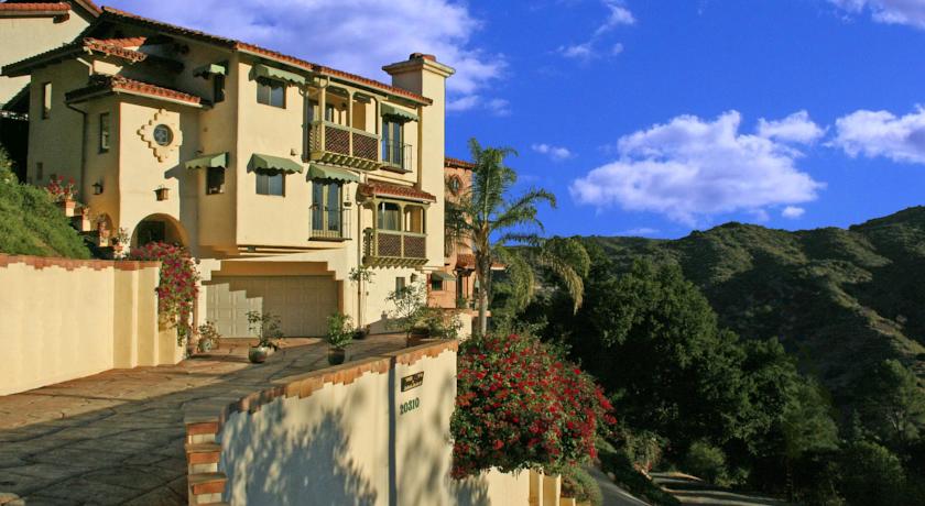Topanga Canyon Inn