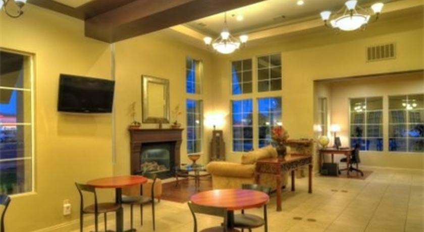 University Park Inn & Suites