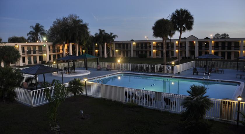 Winter Haven Suites and Conference Centre