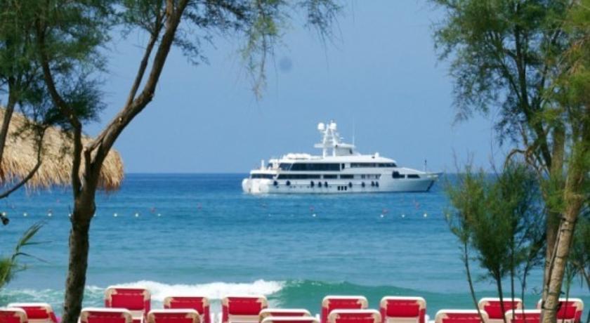 Edde Sands Hotel & Wellness Resort