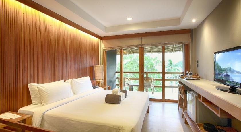 Haad Tien Beach Club