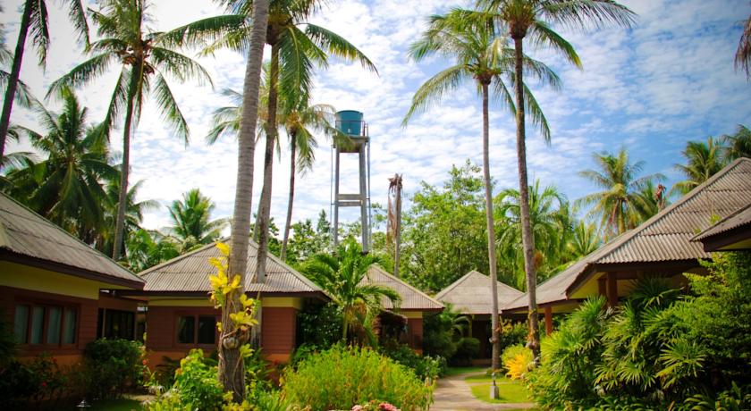 The Lipa Lovely Resort ex Big John Beach Resort