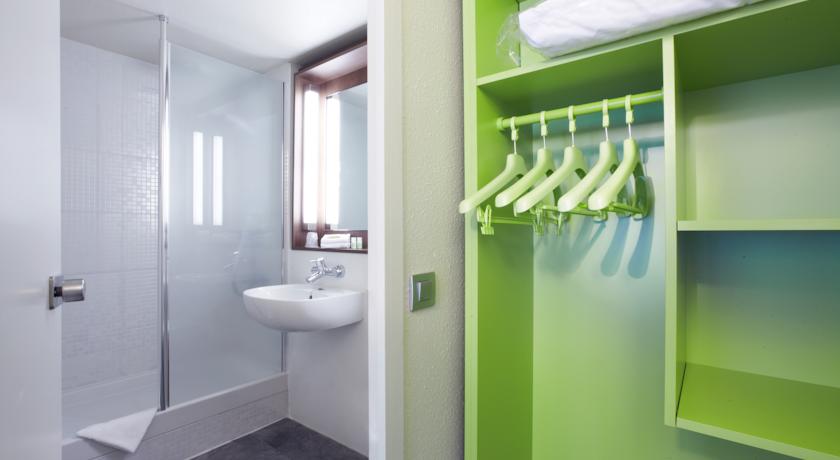 Campanile - Geneve - Ferney-Voltaire